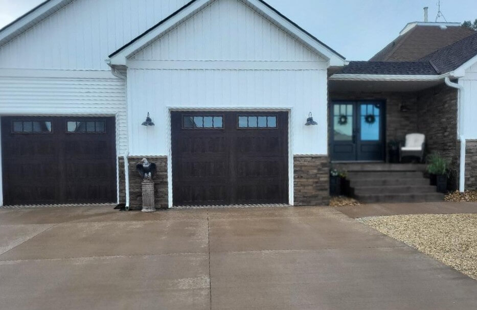 Update Garage And Entry Area With Manufactured Stone Option 1